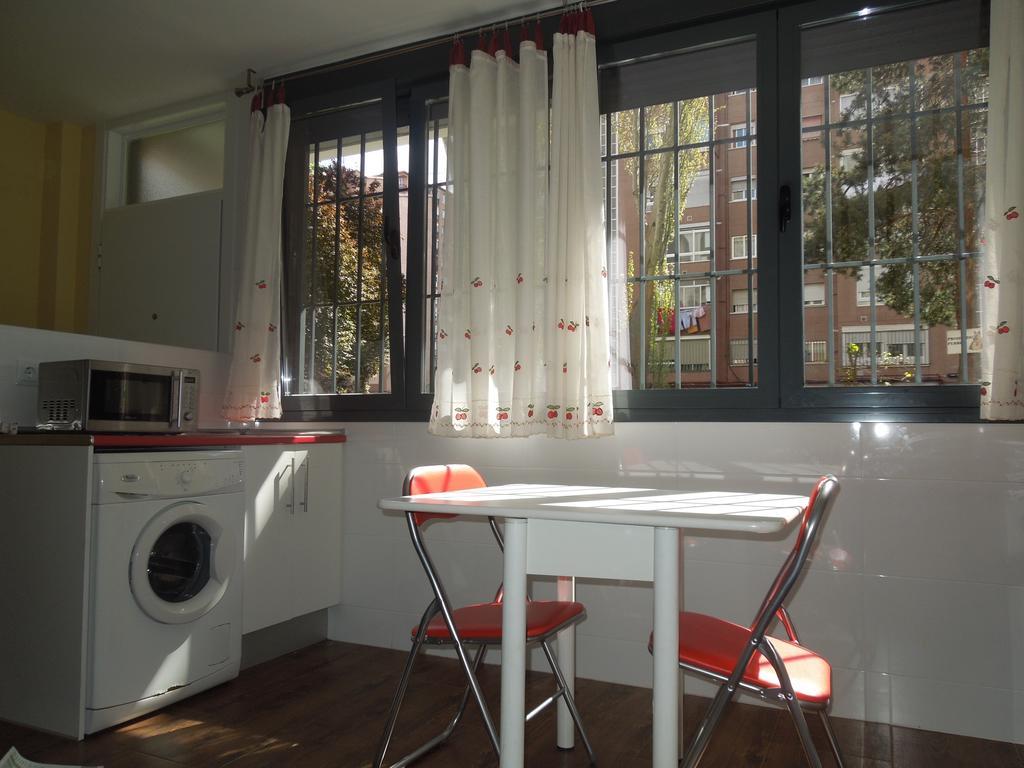 Apartamento Cuatro Torres Madri Exterior foto